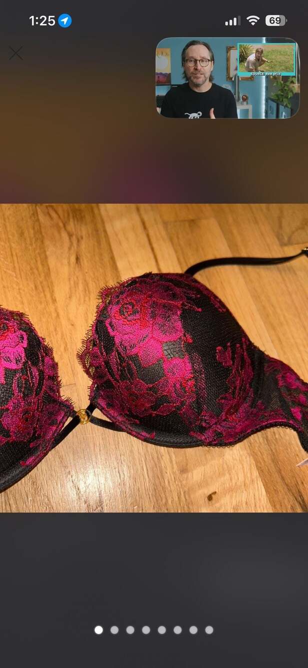 Great deal Victoria's Secret Very Sexy Push-Up Bra Black Pink Floral Lace Size 3